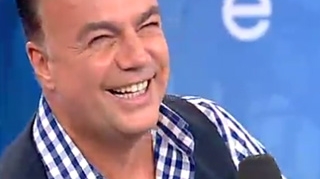 Mircea Badea il ia la misto grav de tot pe Adrian Enache! Ii face praf camasa: "Au sunat de la Cocosatu' ca-si vor fata de masa inapoi!" - Razi sigur la gluma cu orientarea sexuala a lui Botezatu