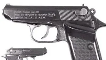 Politist pradat de hoti! I-au luat pistolul si cartusele din casa!