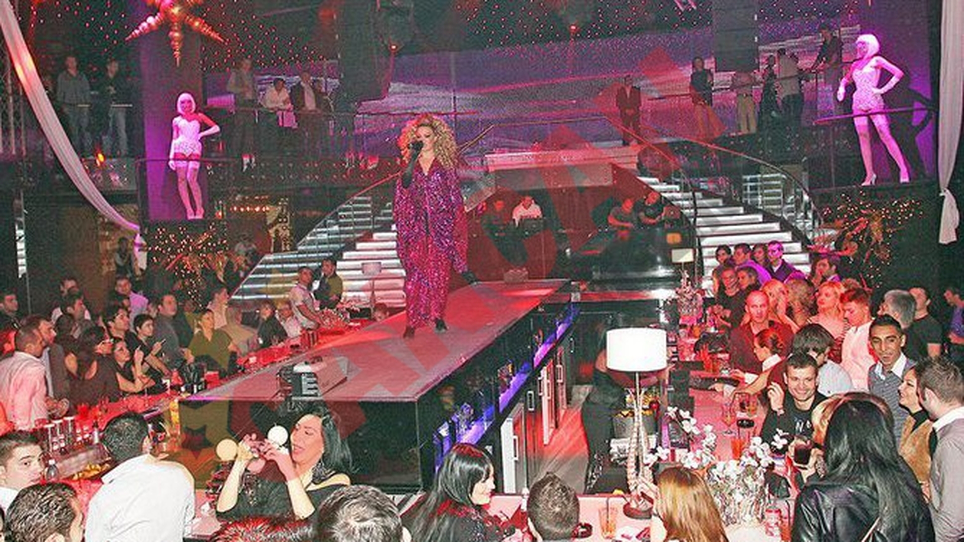 Club Boa, Beat of Angels a dat startul petrecerii