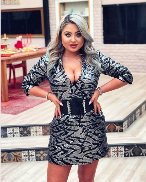 Sexy și voluptoasă, Plușica de la “Puterea dragostei” e decisă să dea lovitura în televiziune! Ce job vrea să obțină