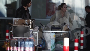 Ce a pus in carucior? L-am filmat pe Chef Florin Dumitrescu facandu-si proviziile de Craciun. A “pacatuit” grav la cumparaturi!