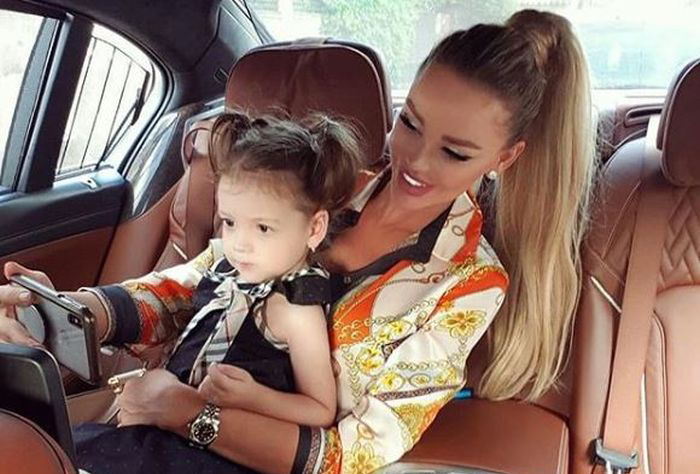 Bianca Drăgușanu, ai văzut?! Cum se poartă iubita lui Victor Slav cu micuța Sofia Natalia