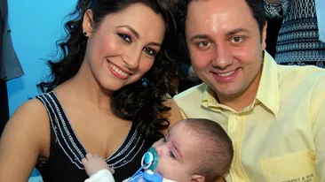 Andra se numără printre cele mai sexy vedete, dar încă nu le-ai văzut pe surorile ei! Cât de bine pot arăta Aura şi Diana