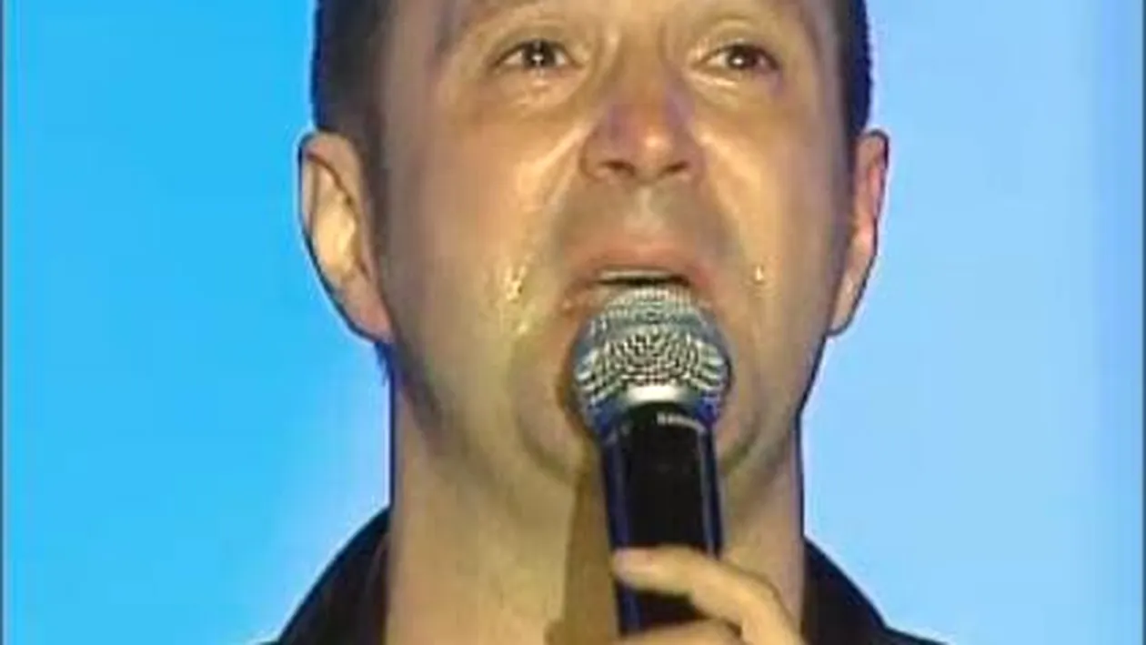Daniel Buzdugan a izbucnit in lacrimi in fata a zeci de mii de oameni! Să va iubiti taţii şi mamele