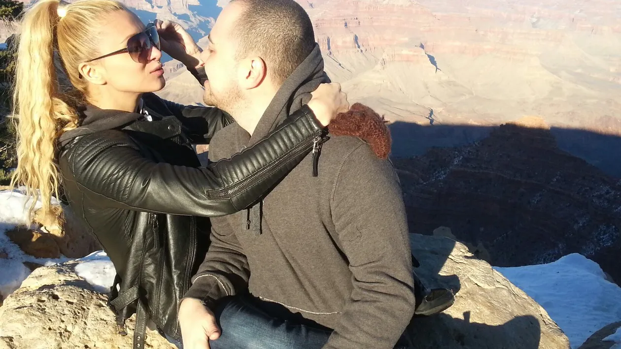 Lora are parte de o lună de miere întârziată! Uite cum se distrează în America!