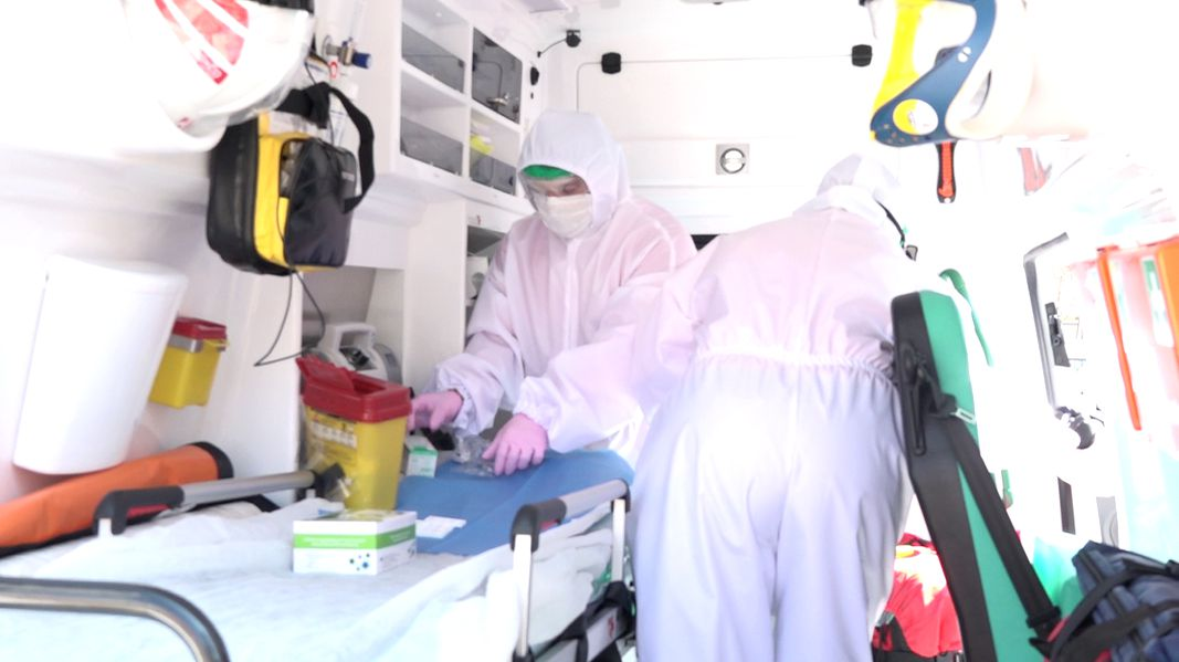 Primăria sectorului 1 a strâns sute de voluntari și a mers să împartă alimente la peste 500 de persoane. „Vom repeta acțiunea”