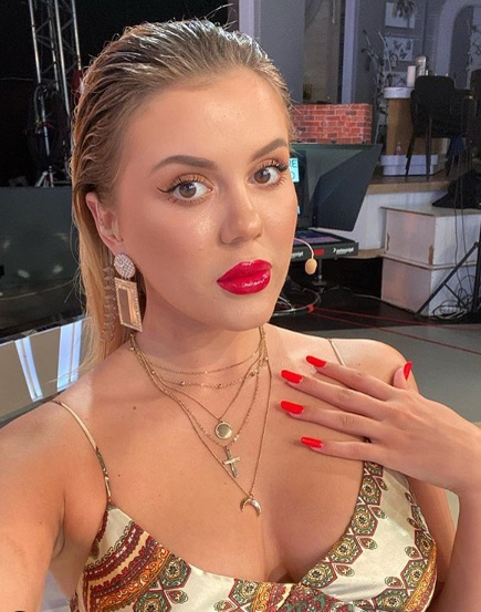 Emily Burghelea a demisionat de la Acces Direct