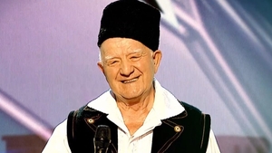 Moment inedit la ”Românii au talent”! La 80 de ani a reușit să ridice sala în picioare