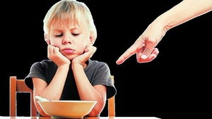 Probleme de nutritie * Mofturi * Carente de vitamine * Obezitate * Ai 5 solutii pentru a-ti face copilul sa manance sanatos