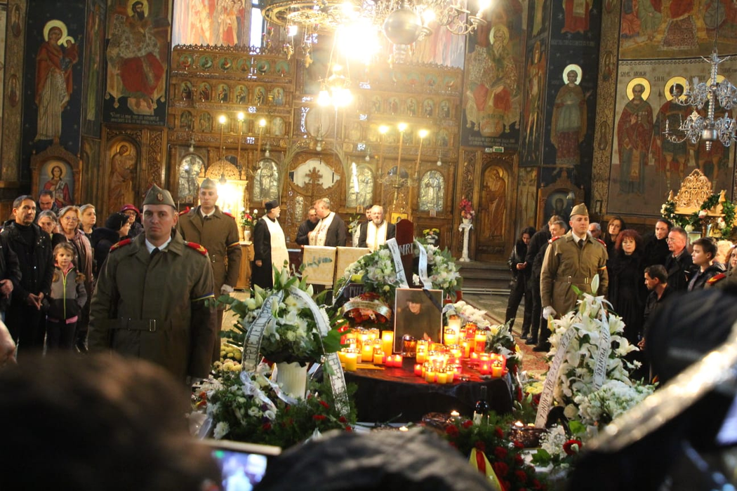 IMAGINILE DURERII. Ziua în care România își ia adio de la Mihai Constantinescu