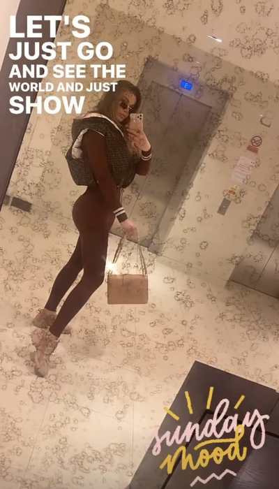Bianca Drăgușanu, buchet de trandafiri de la Alex Bodi? El o răsfață des pe Daria Radionova cu astfel de surprize