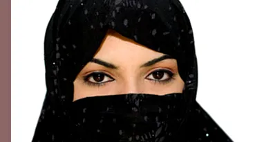 O femeie din Indonezia a primit noua lovituri de baston pentru ca fusese vazuta cu un barbat