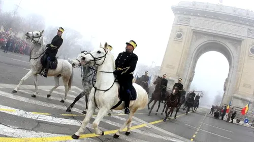 1 DECEMBRIE: Peste 2000 de militari romani, dar si 140 din Franta, Polonia, Turcia, SUA, la parada de Ziua Nationala