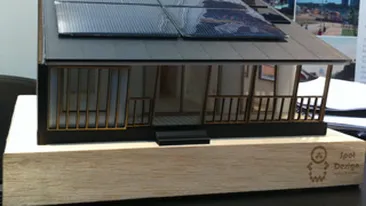 Primarul Oprescu incurajeaza un proiect inovator: o casa solara proiectata de 50 de studenti! Vezi aici cum arata casa eco