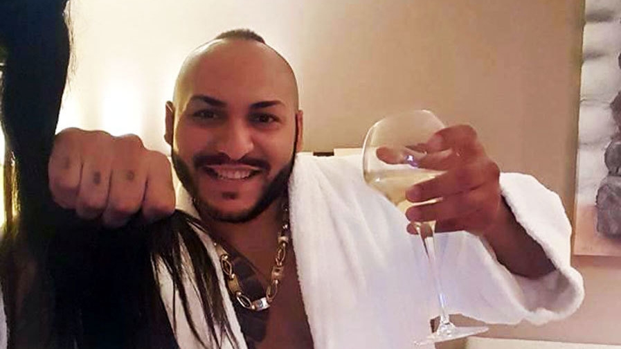 Cine l-a turnat pe Dani Mocanu! E una dintre femeile pe care le şantaja