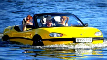 Se plimba cu masina-amfibie de 168.000 de euro