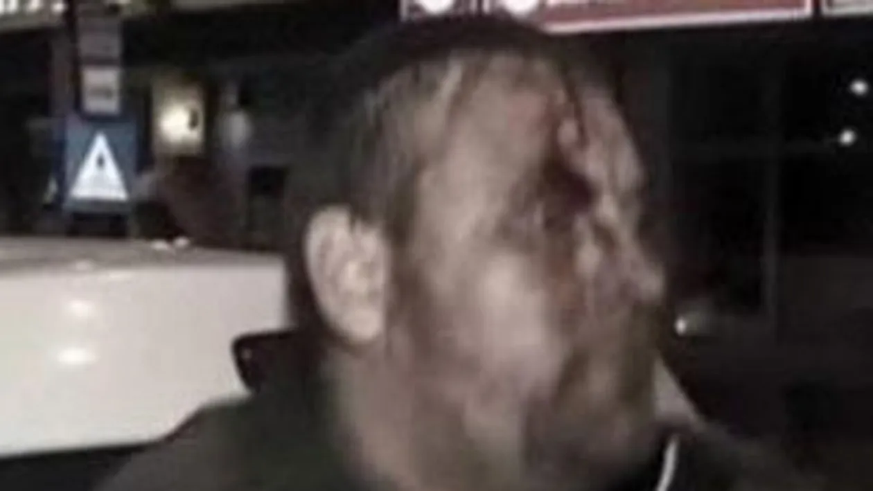 VIDEO A iesit la plimbare cu masina, beat si fara permis