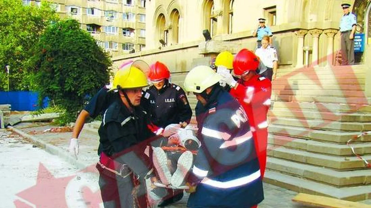 A murit strivit de tavanul primariei