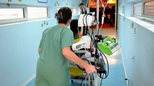O infirmieră de la un spital din Iași a venit beată la muncă. Femeia avea o alcoolemie record