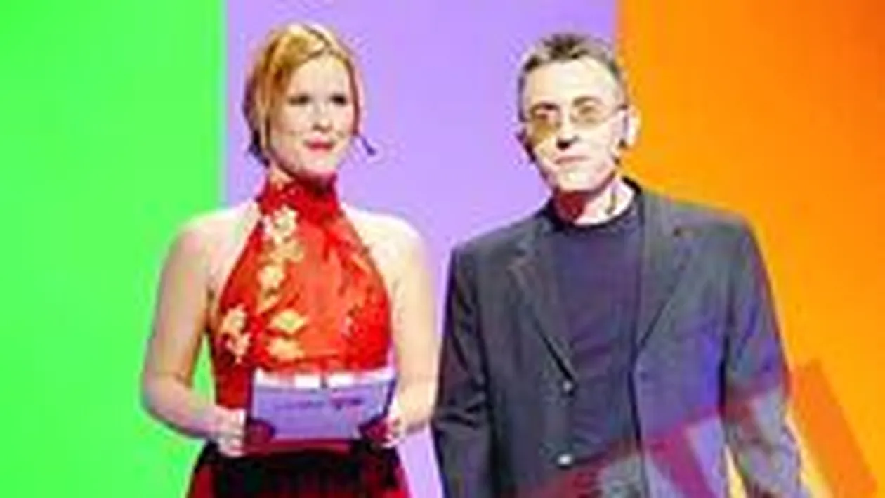 Divorteaza de Malina Olinescu pentru ca-l tinea sub papuc