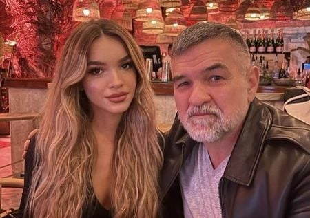 Mezina familiei studiază Dreptul în România.