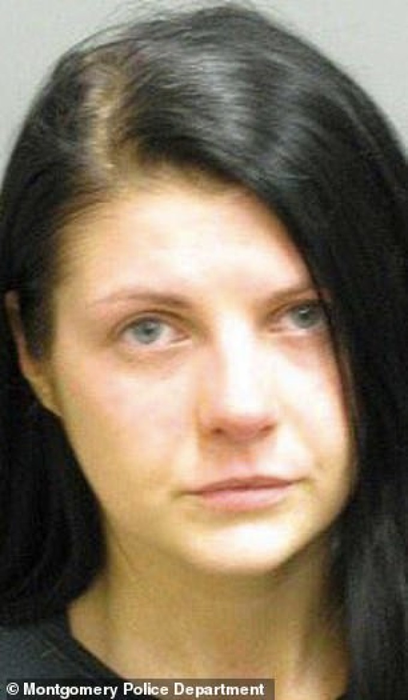 Cum arată profesoara de 24 de ani care a avut o relație amoroasă cu un elev minor. Câți ani riscă să stea în închisoare