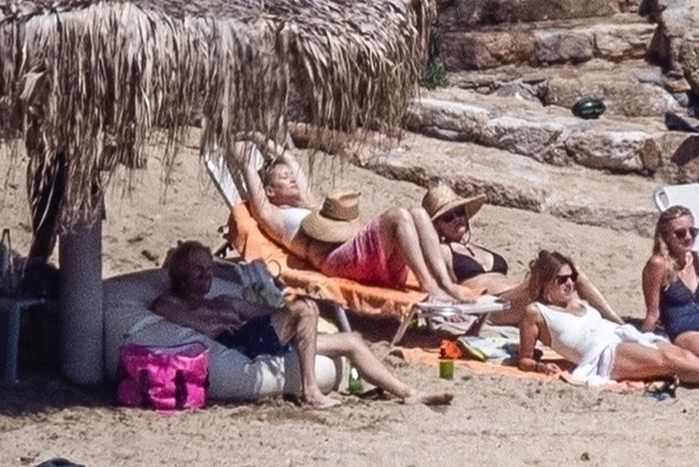 ** RIGHTS: WORLDWIDE EXCEPT IN GREECE ** Skiathos, GREECE  - *EXCLUSIVE*  - Kate Hudson shows off her large baby bump while enjoying her vacation with Danny Fujikawa and friends.

Pictured: Kate Hudson

BACKGRID USA 17 JUNE 2018 

BYLINE MUST READ: ISP / BACKGRID

USA: +1 310 798 9111 / usasales@backgrid.com

UK: +44 208 344 2007 / uksales@backgrid.com

*UK Clients - Pictures Containing Children
Please Pixelate Face Prior To Publication*