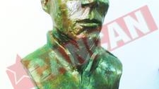 Au sculptat bustul unui director de la Dacia Renault