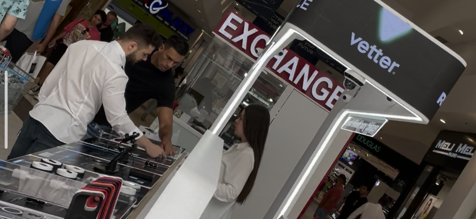 Zed vrea să-și ”tuneze” telefonul și dă explicațiile (Foto: CANCAN.RO)
