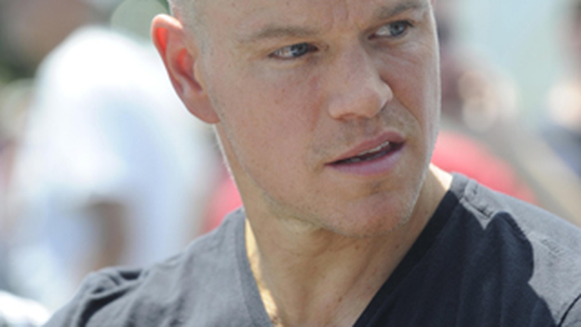 Matt Damon isi protejeaza chelia