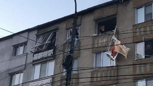 Militarul care și-a aruncat casa în aer, în Bistrița, a murit