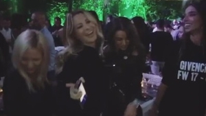E prima lor întâlnire publică după despărţirea cu scandal. Săgeata a dat nas în nas cu Bunesa la un party! Cum au reacţionat…