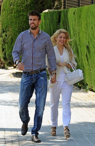 Mesajul unui român după ce a aflat că Shakira s-a despărţit de Pique. „Sunt băiat de casă, frumos, educat, beau rar şi…”