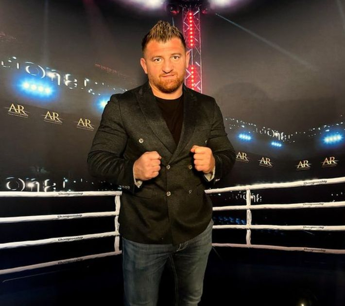 Cătălin Moroșanu a glumit când a vorbit că-l provoacă în ring pe Jador