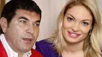 Ce mare s-a făcut băieţelul lui Cristi Borcea! Valentina Pelinel, surprinsă pe stradă cu Milan Cristina. Micuţul îi seamănă leit