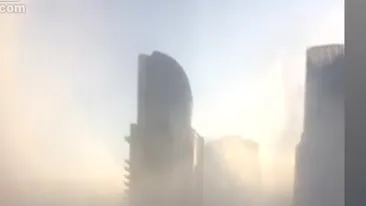 Fenomen rar în Dubai! Ceaţa a învăluit oraşul, iar aeroportul a fost paralizat
