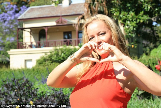 O fostă escortă de lux, acum pilot, rupe tăcerea! Dezvăluirile uluitoare despre bărbaţii care i-au trecut prin pat: ”Nu înşală dacă…”