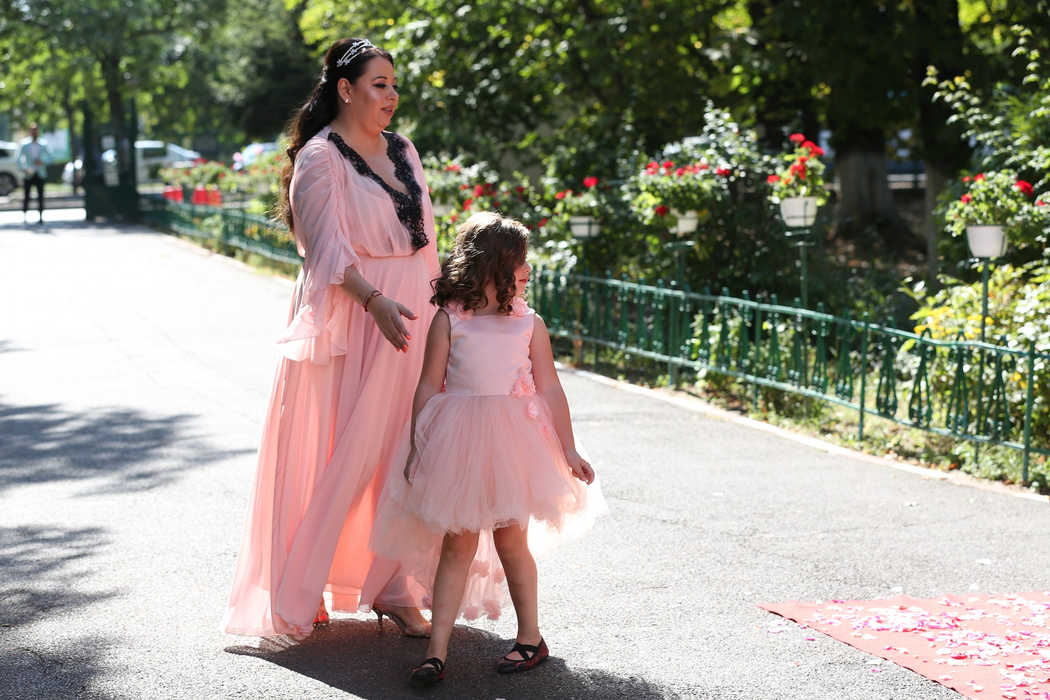 Gabriela Cristea, primele imagini îmbrăcată în rochia de mireasă. Vedeta și Tavi Clonda, fericiți în ziua cununiei religioase
