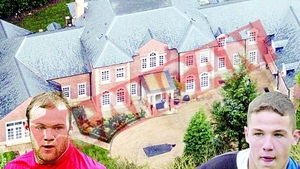 Wayne Rooney ii cere chirie fratelui
