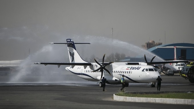 Alertă pe aeroportul din Teheran! Un avion plin cu călători a luat foc