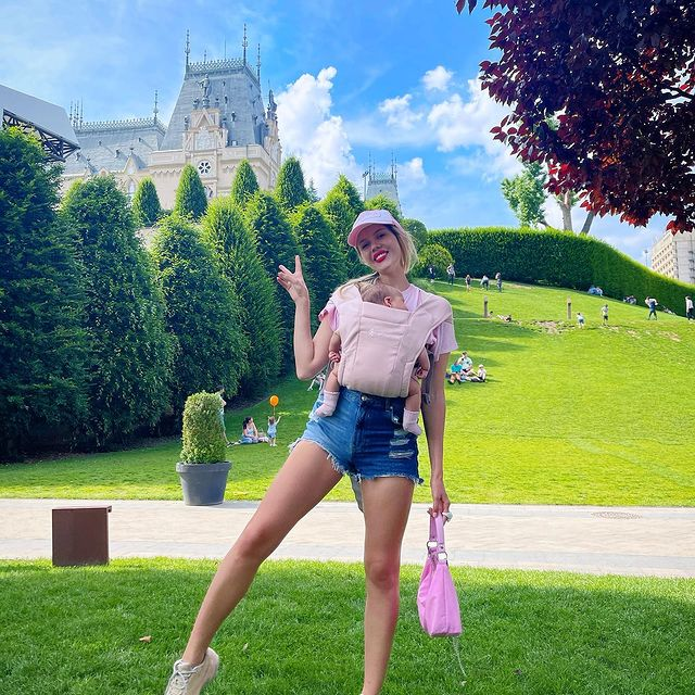 Emily Burghelea, o mămică sexy / Sursă foto: Instagram