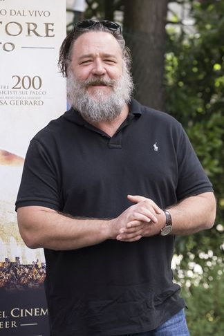 Russell Crowe este de nerecunoscut! Kilogramele în plus l-au transformat complet pe celebrul actor