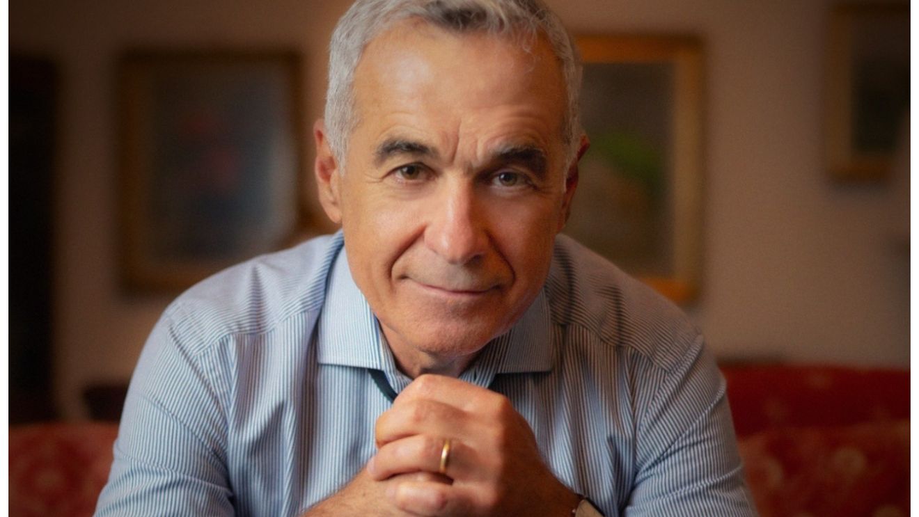 Ce mașină conduce Călin Georgescu? Cât valorează autoturismul câștigătorului primului tur al alegerilor prezidențiale
