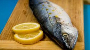 Alertă alimentară în mai multe judeţe din România! A fost descoperit un parazit în macrou congelat