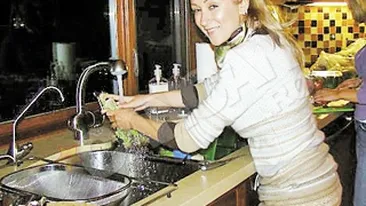 Raluca Tanase isi arata maiestria in bucatarie