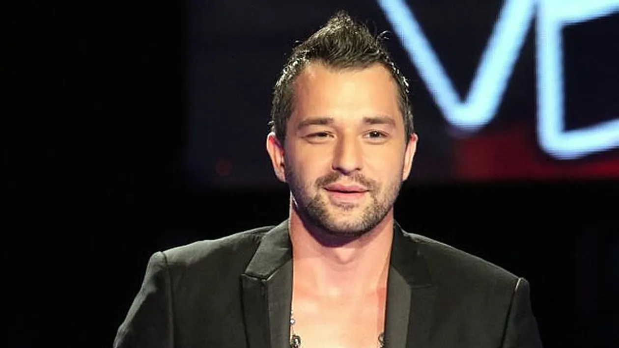 Daniel Lazar, obligat sa sarute si alte femei in afara de sotia lui! Vezi cine l-a pus sa faca asta si de ce!