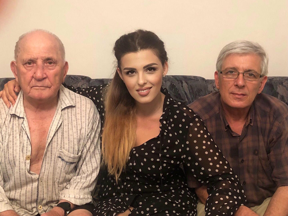 Diana Bișinicu ar fi divorțat în mare secret! Cântăreața a devenit soția lui Cătălin Andrieş în urmă cu aproape 9 ani, iar Gabriela Cristea și Marcel Toader le-au fost nași