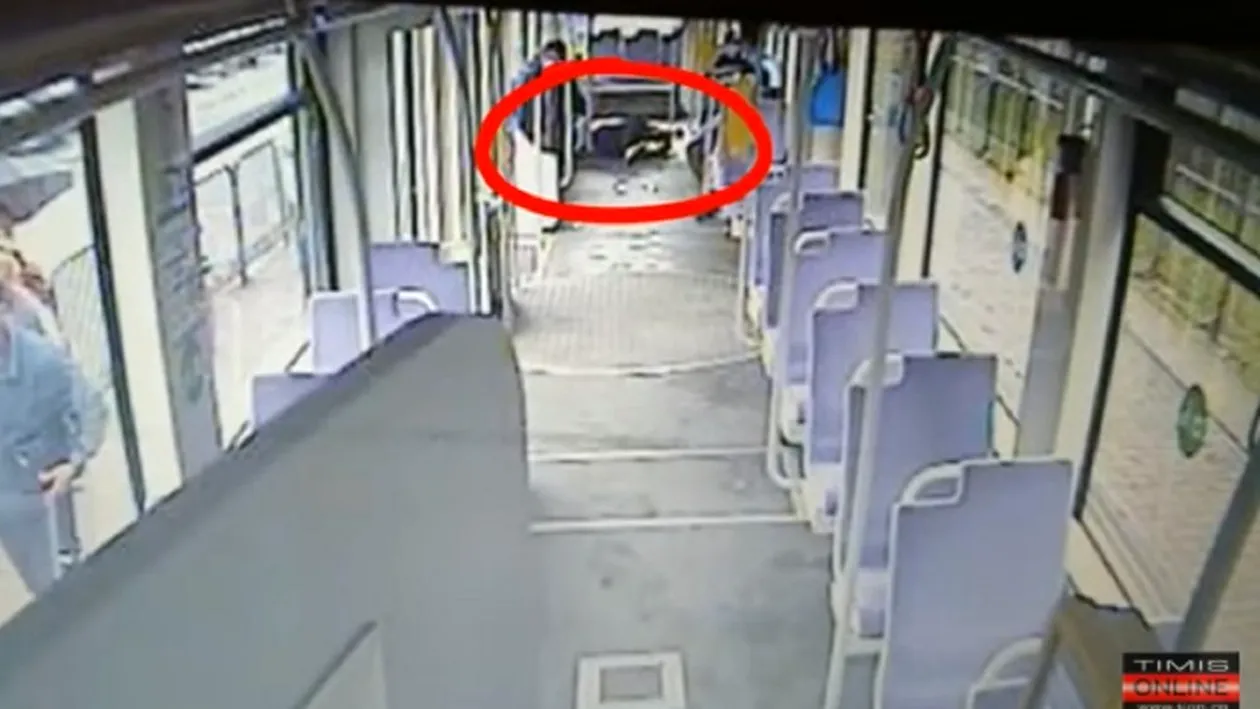 Coșmarul unei bătrâne de 80 de ani, din Timișoara. A fost atacată de hoți și trântită pe jos, în tramvai