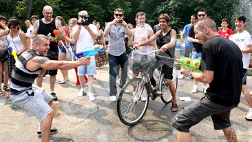 Sara si George Vintila se lupta la ei acasa in Marea Bataie cu Apa