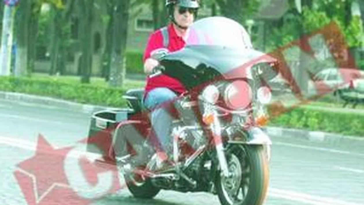 Premierul Tariceanu, inconjurat de bodigarzi la controlul medical